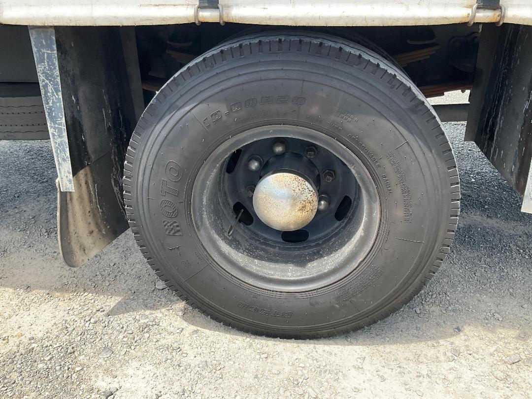 Photo '37' of Hino FE 3HPKA Curtain/Chiller