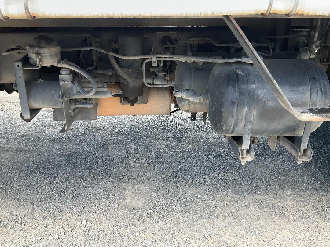 Photo '38' of Hino FE 3HPKA Curtain/Chiller