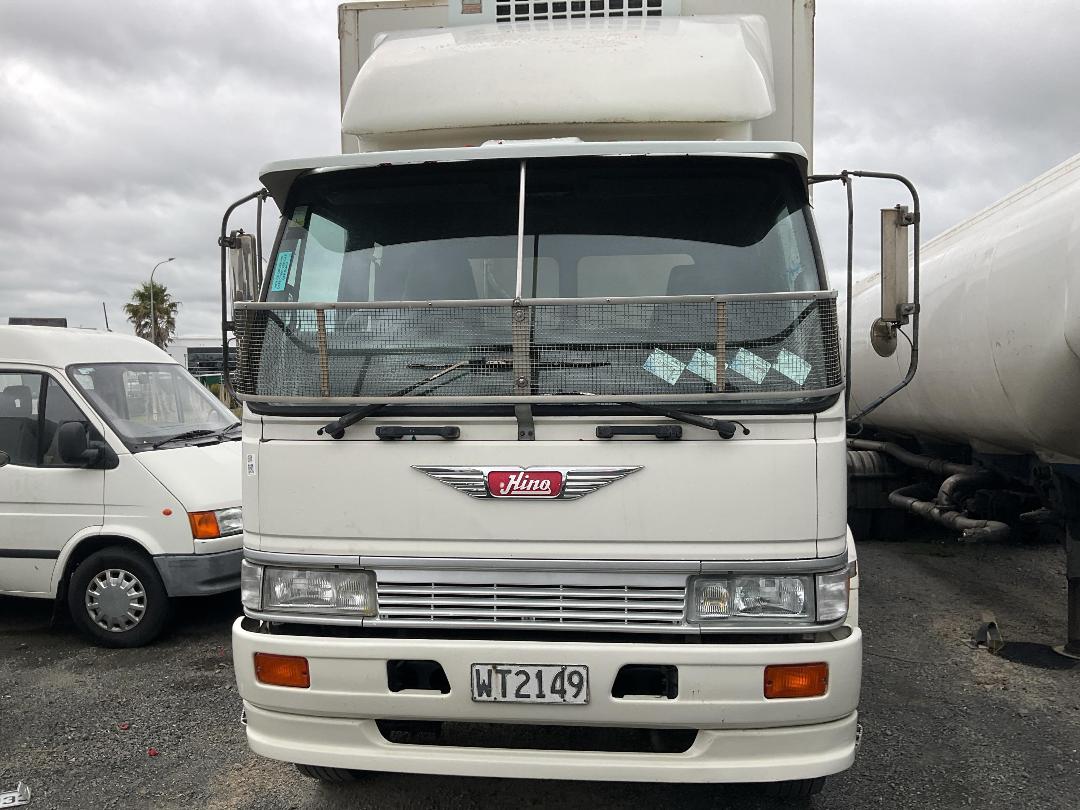 Photo '11' of Hino FE 3HPKA Curtain/Chiller