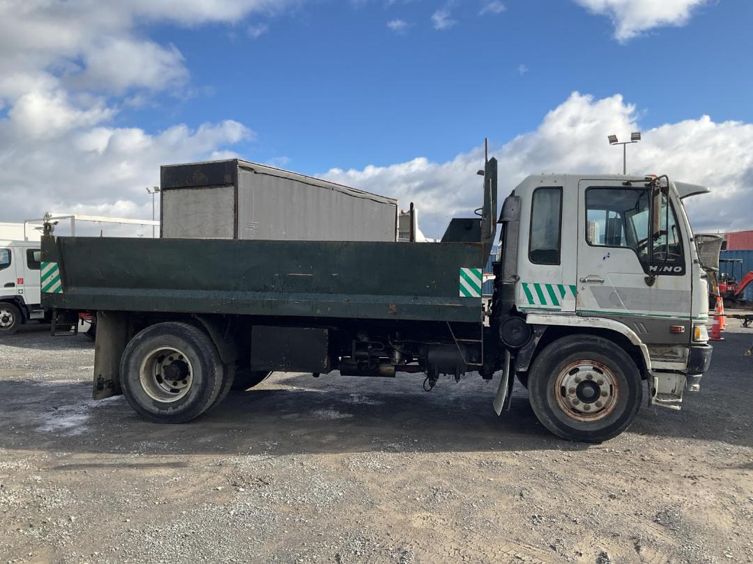 Photo '3' of Hino FF 2HPKA Tipper