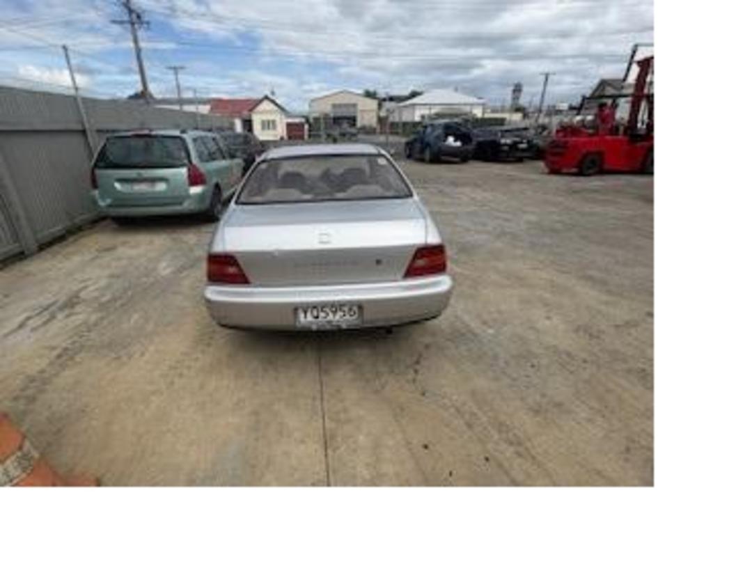 Photo '3' of Honda Domani Photo '3' of Honda Domani