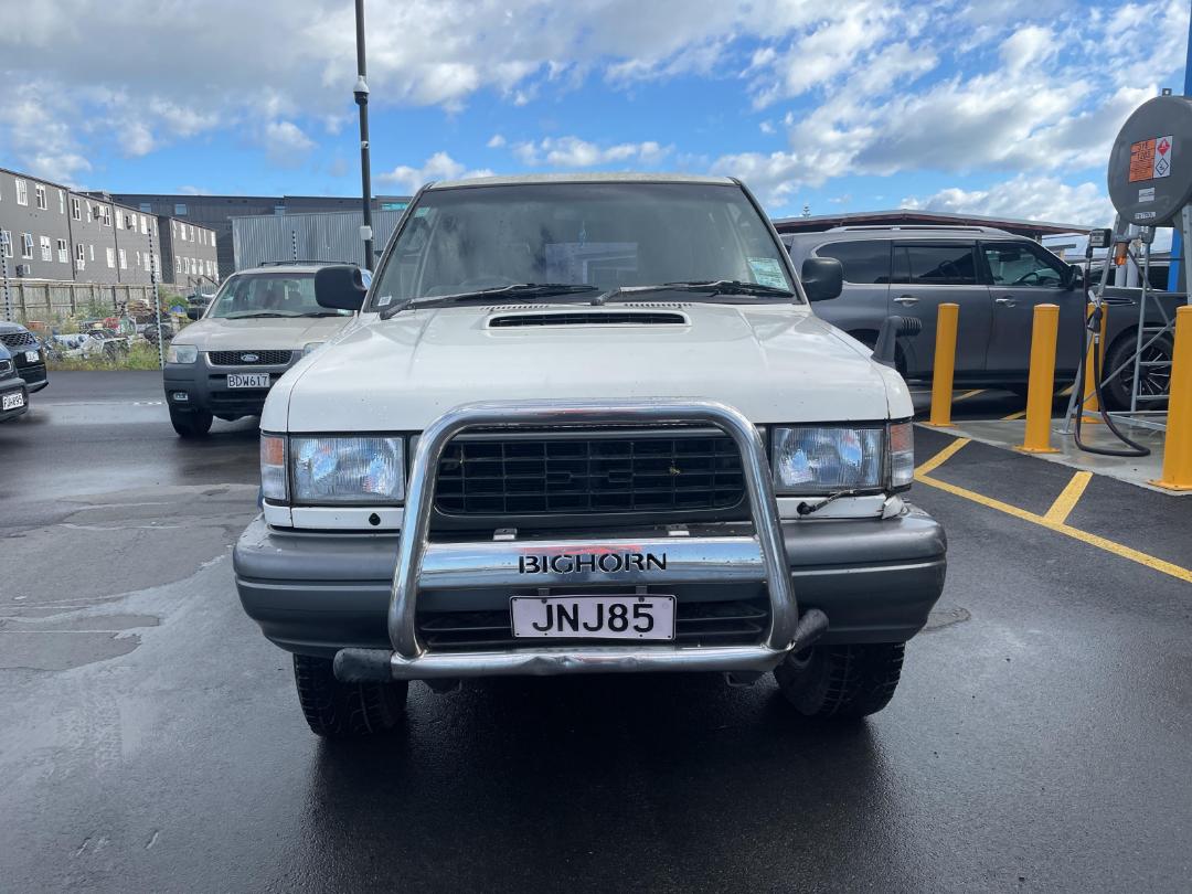 Photo '3' of Isuzu Bighorn Photo '3' of Isuzu Bighorn