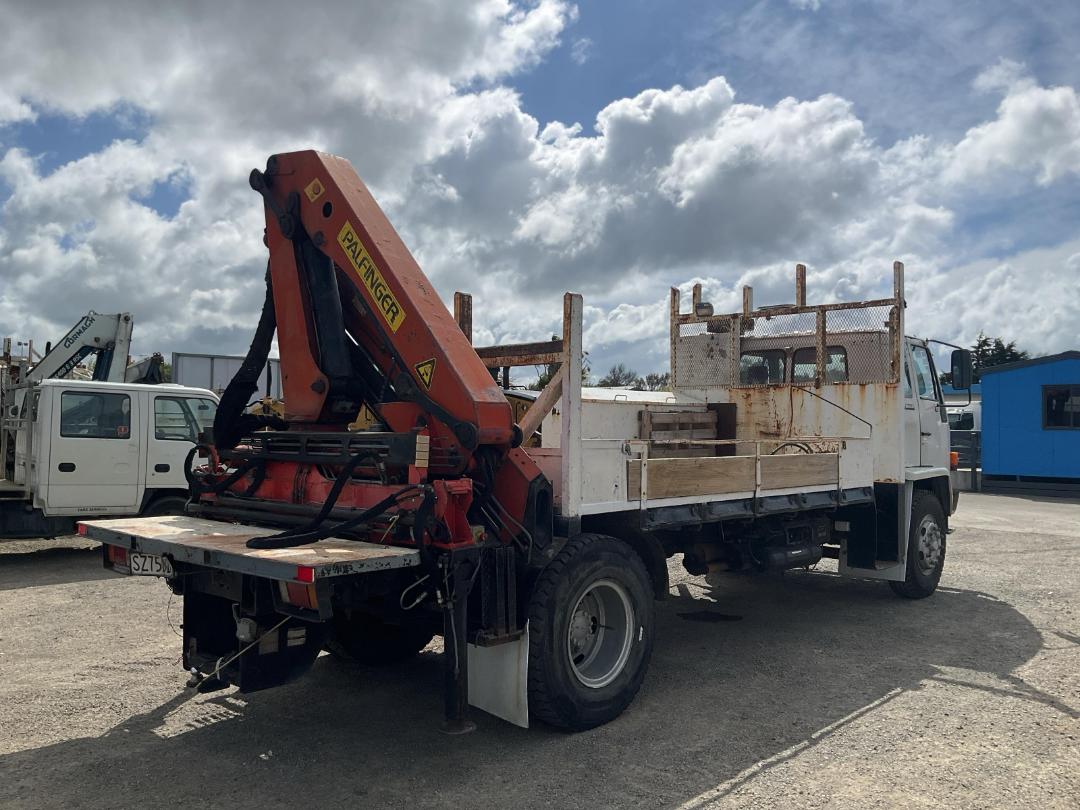 Photo '4' of Isuzu FTR700 Flat Deck Crane