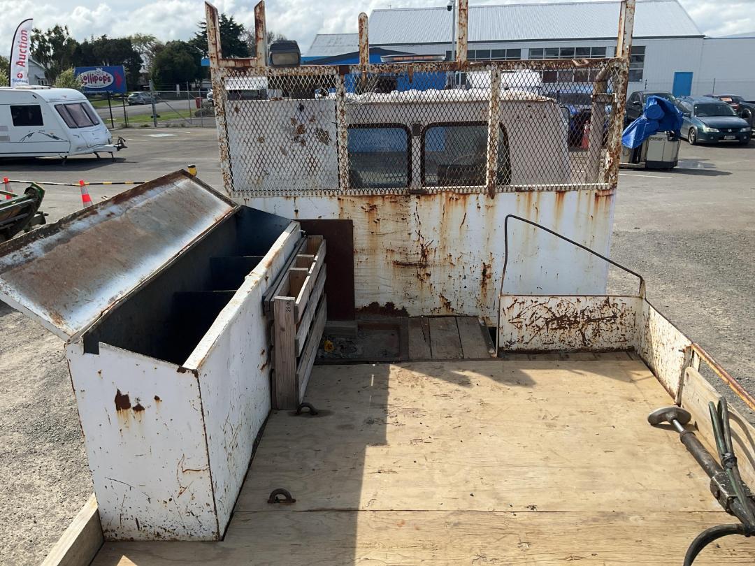 Photo '20' of Isuzu FTR700 Flat Deck Crane