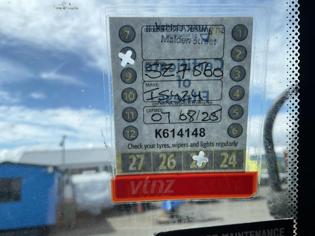 Photo '52' of Isuzu FTR700 Flat Deck Crane