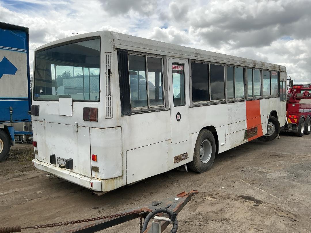 Photo '3' of Isuzu Journey Bus