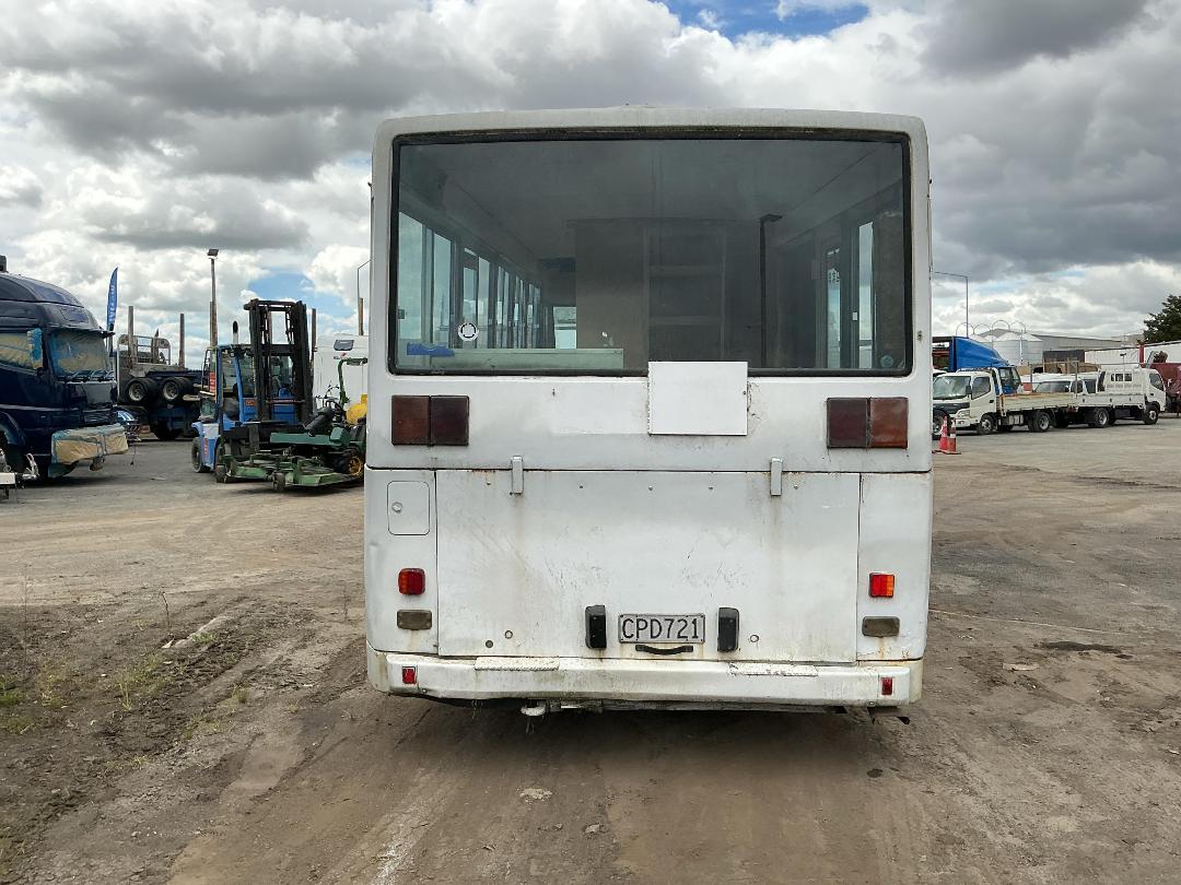 Photo '4' of Isuzu Journey Bus