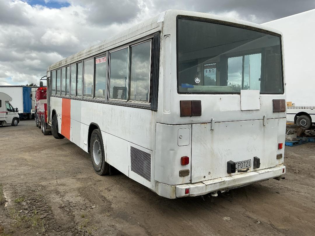 Photo '5' of Isuzu Journey Bus