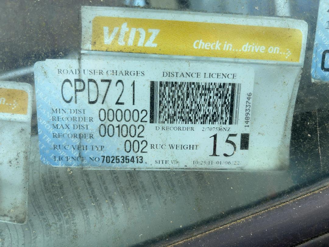 Photo '11' of Isuzu Journey Bus