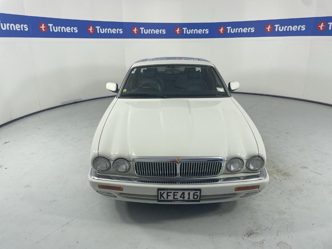 Photo '2' of Jaguar XJ12