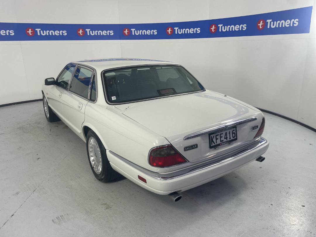 Photo '5' of Jaguar XJ12