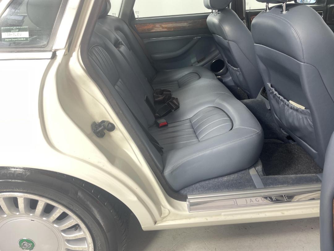 Photo '20' of Jaguar XJ12