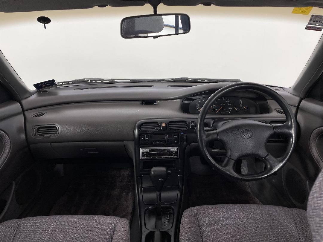 Photo '17' of Mazda Cronos Photo '17' of Mazda Cronos