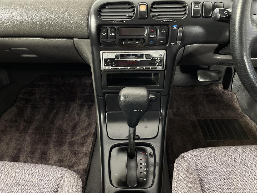 Photo '18' of Mazda Cronos Photo '18' of Mazda Cronos