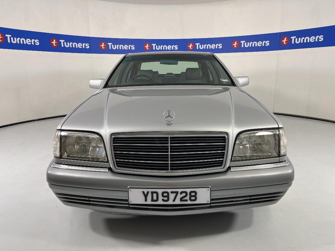 Photo '2' of Mercedes-Benz 320