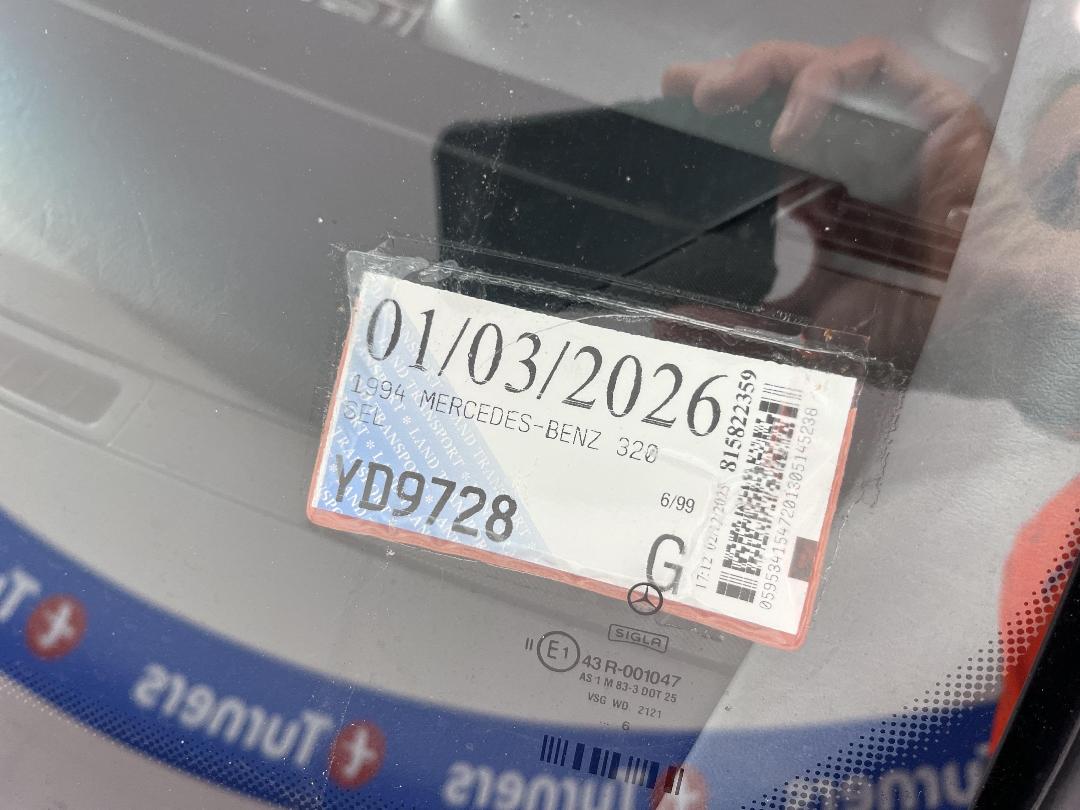 Photo '24' of Mercedes-Benz 320