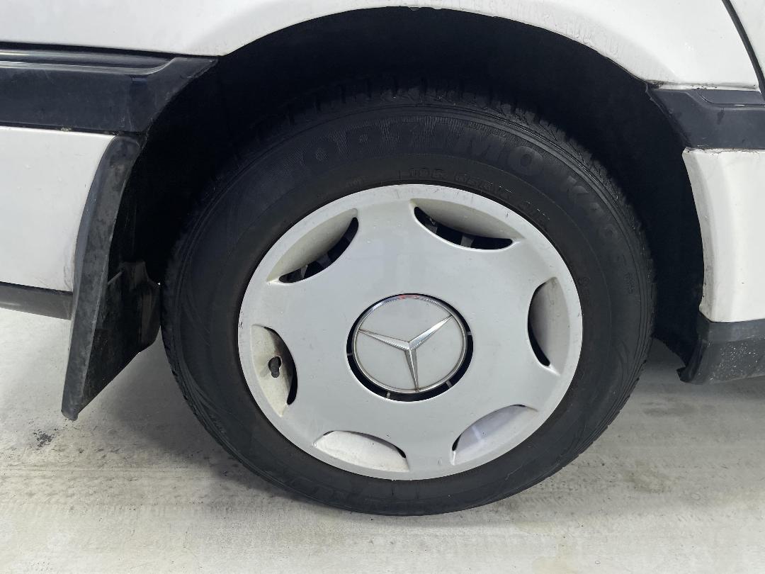 Photo '12' of Mercedes-Benz C220 Photo '12' of Mercedes-Benz C220