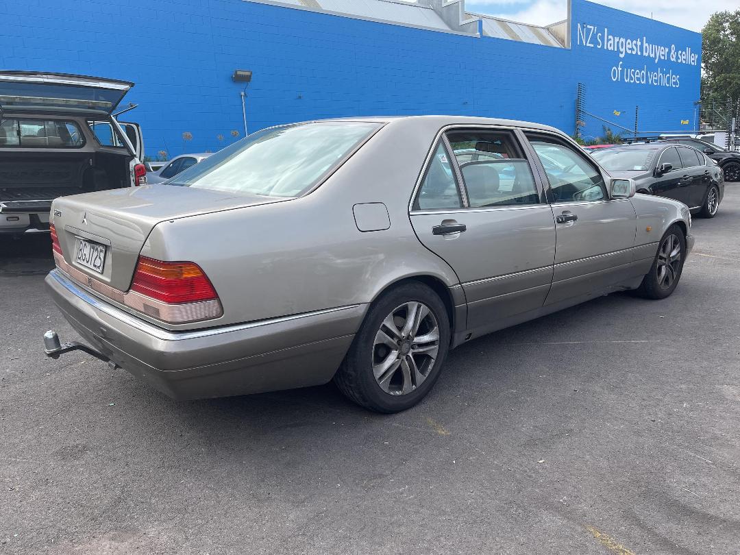 Photo '4' of Mercedes-Benz S 320 L