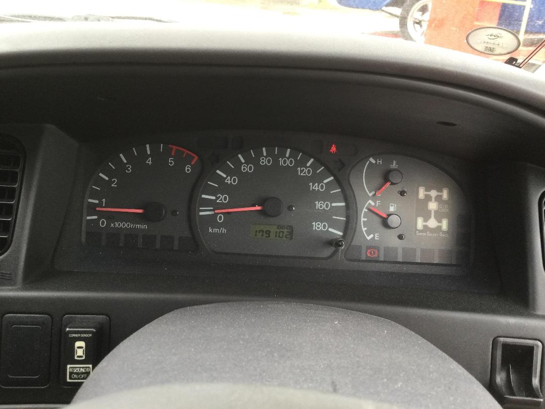 Photo '13' of Mitsubishi Delica Space Gear Photo '13' of Mitsubishi Delica Space Gear