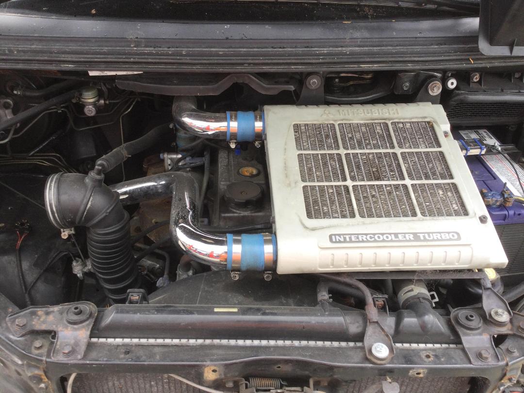 Photo '16' of Mitsubishi Delica Space Gear Photo '16' of Mitsubishi Delica Space Gear