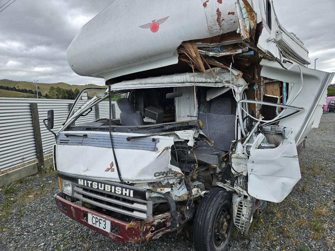 Photo '2' of Mitsubishi FE091C CAMPER Motorhome