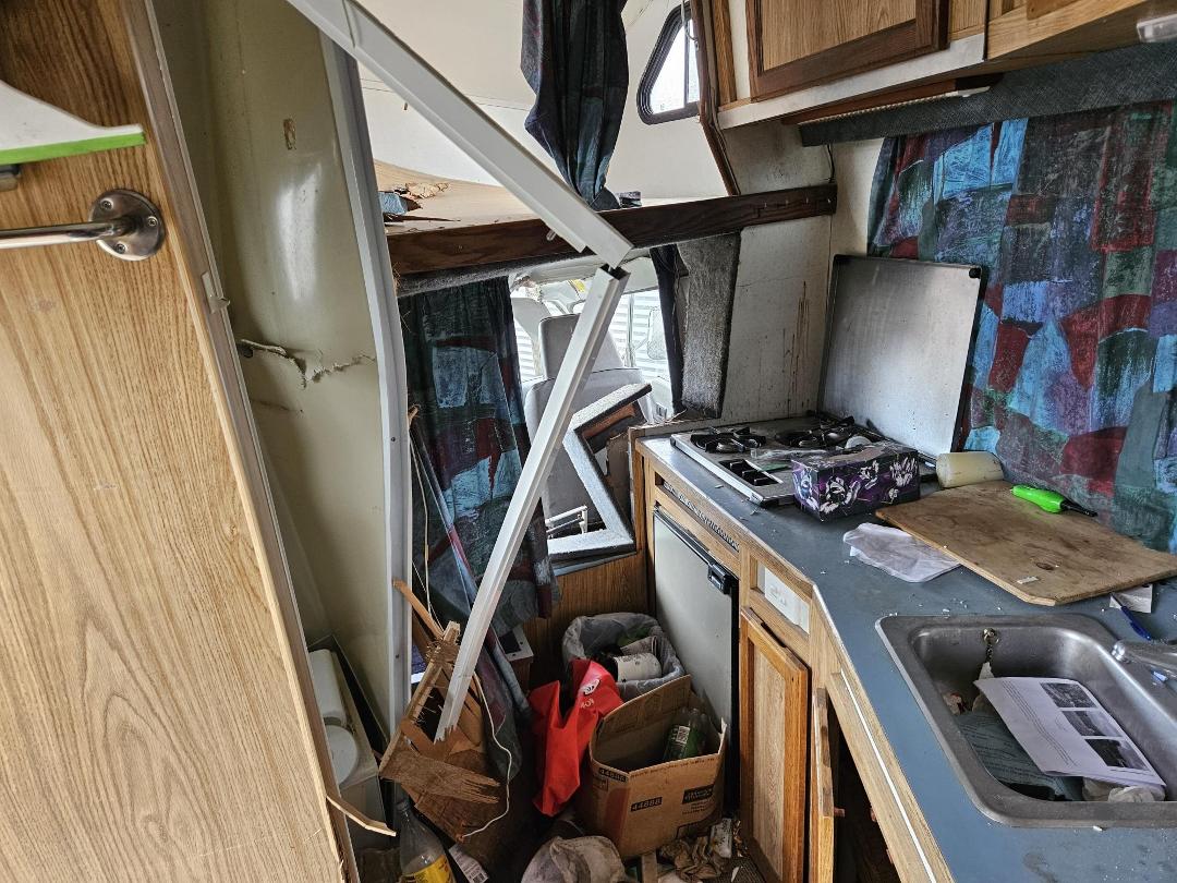 Photo '10' of Mitsubishi FE091C CAMPER Motorhome