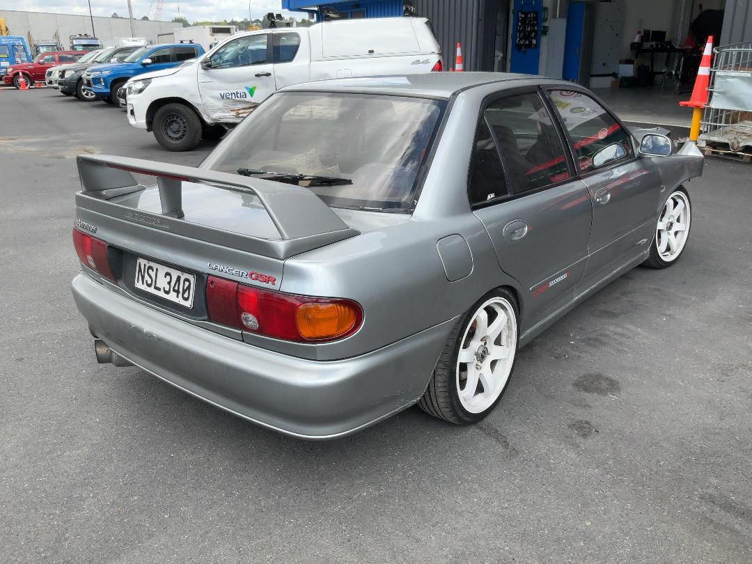 Photo '7' of Mitsubishi Lancer GSR Evolution 2