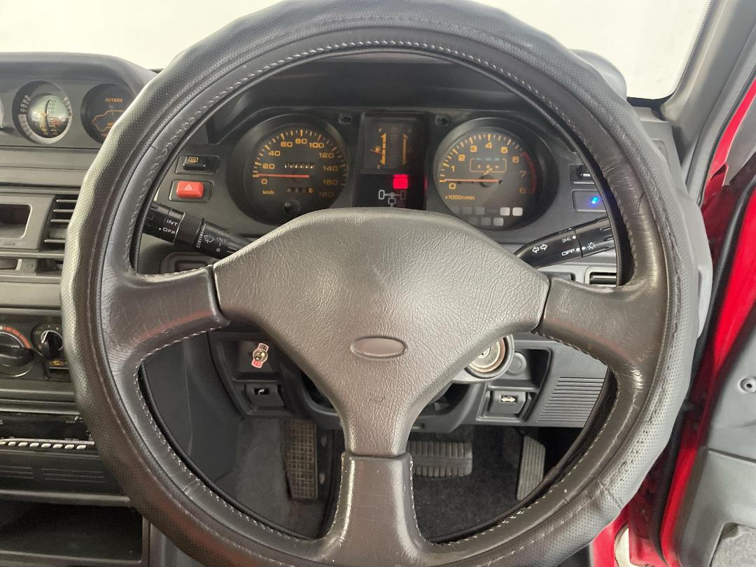 Photo '24' of Mitsubishi Pajero Photo '24' of Mitsubishi Pajero