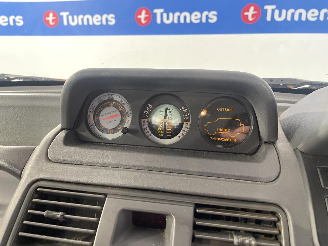 Photo '25' of Mitsubishi Pajero Photo '25' of Mitsubishi Pajero