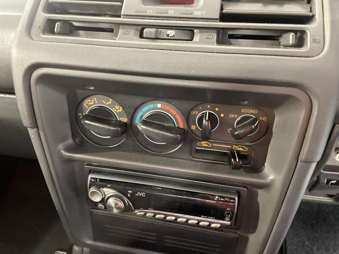 Photo '26' of Mitsubishi Pajero Photo '26' of Mitsubishi Pajero