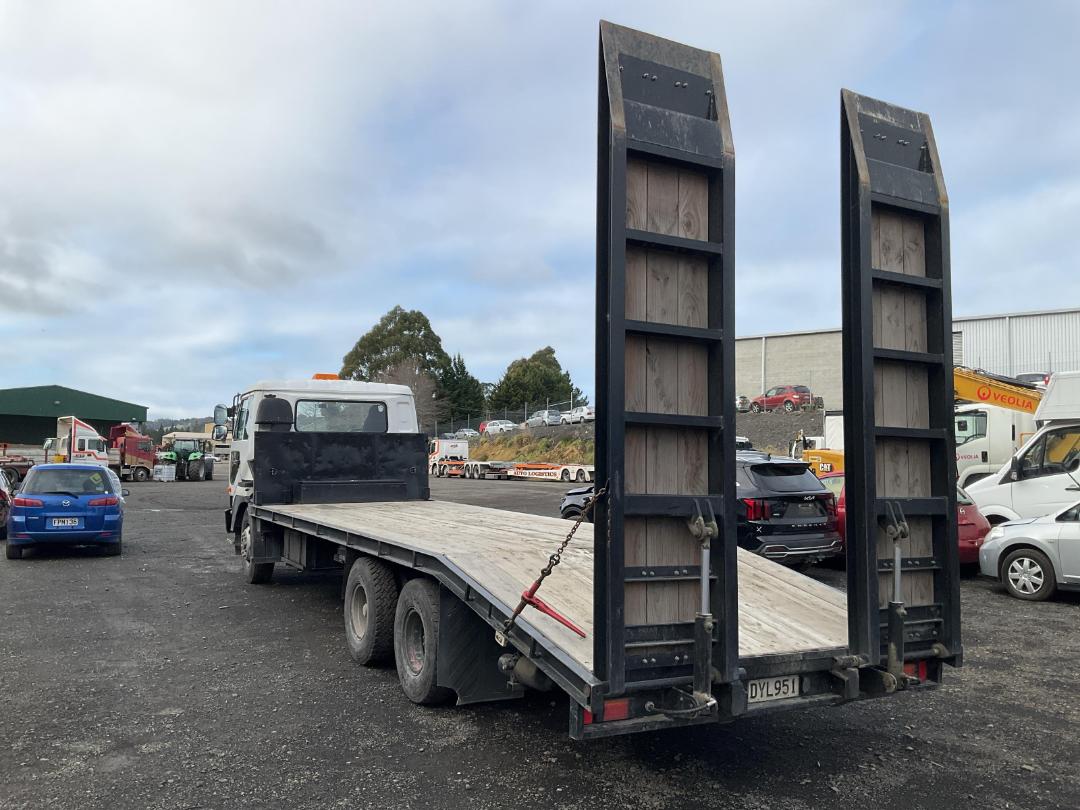 Photo '5' of Nissan CW 450 Transporter