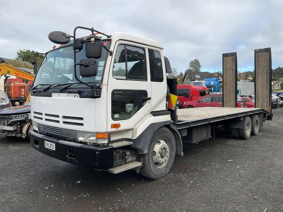 Photo '7' of Nissan CW 450 Transporter