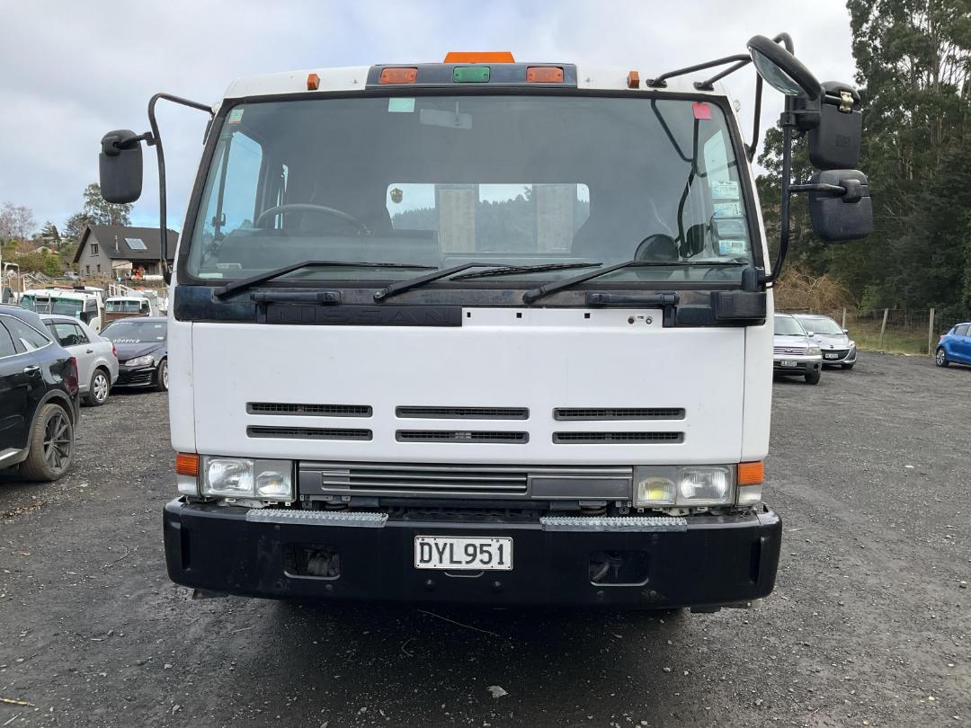 Photo '9' of Nissan CW 450 Transporter