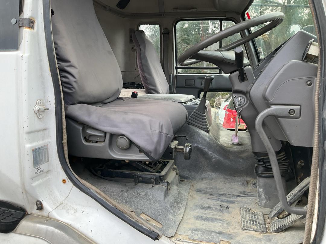 Photo '16' of Nissan CW 450 Transporter