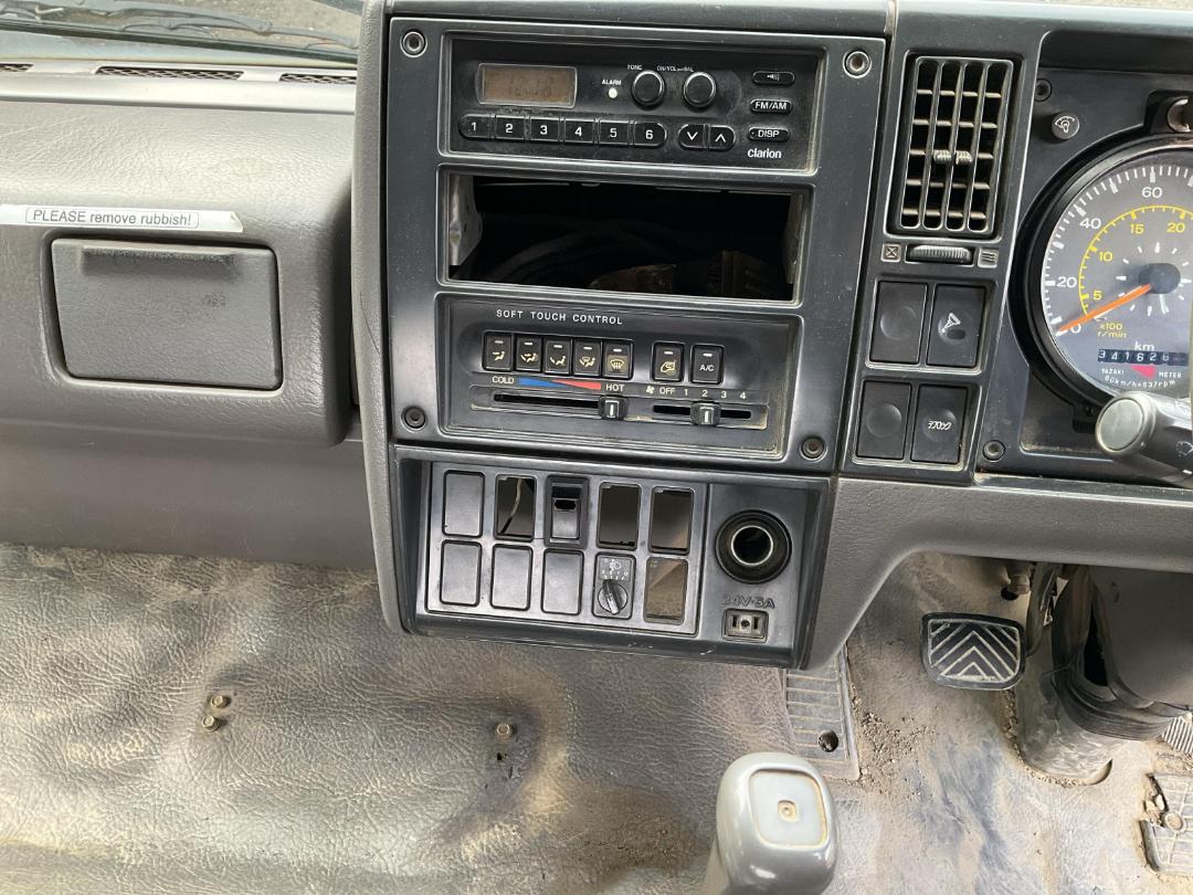 Photo '18' of Nissan CW 450 Transporter