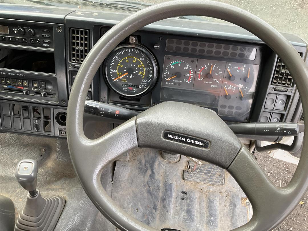 Photo '17' of Nissan CW 450 Transporter