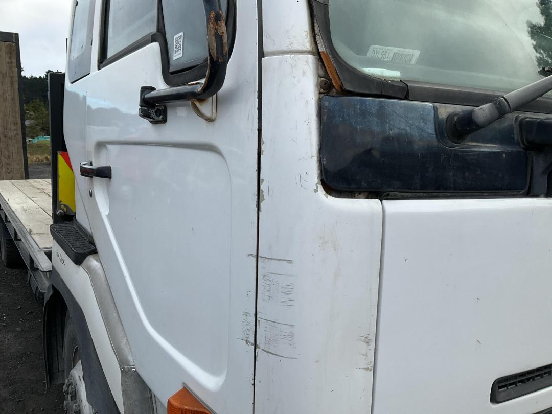 Photo '25' of Nissan CW 450 Transporter