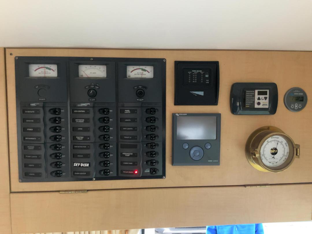 Photo '16' of Nissan Diesel Motorhome