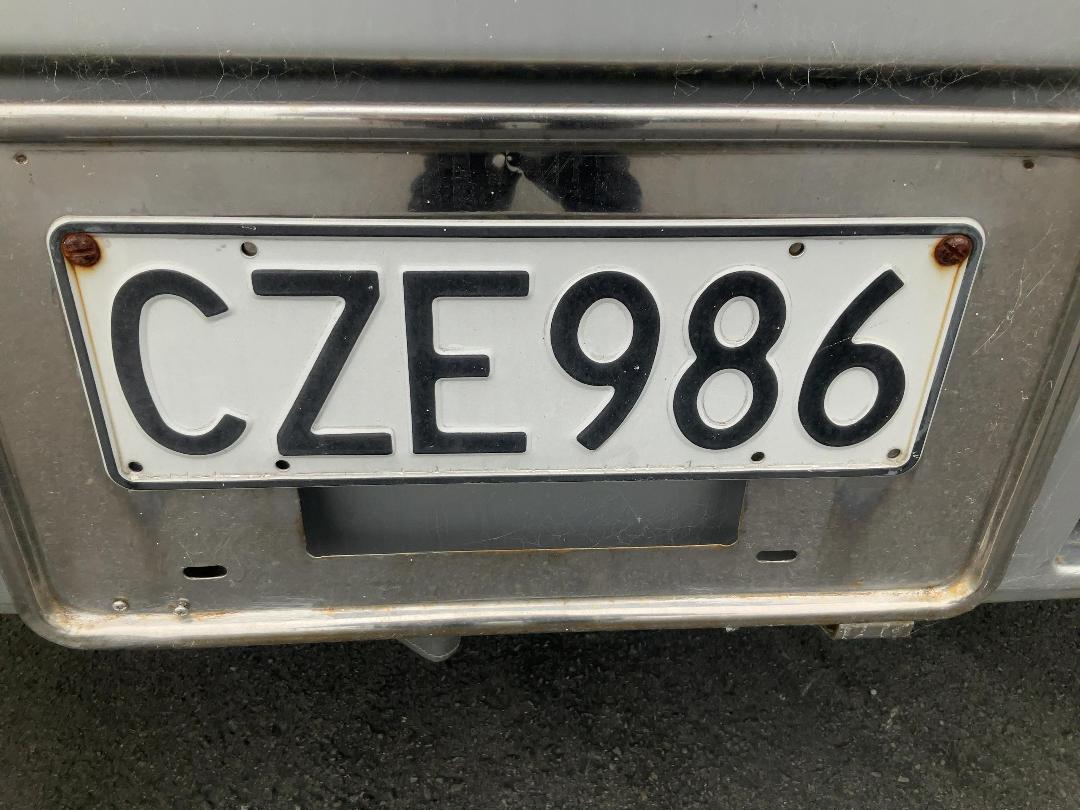 Photo '21' of Nissan Diesel Motorhome