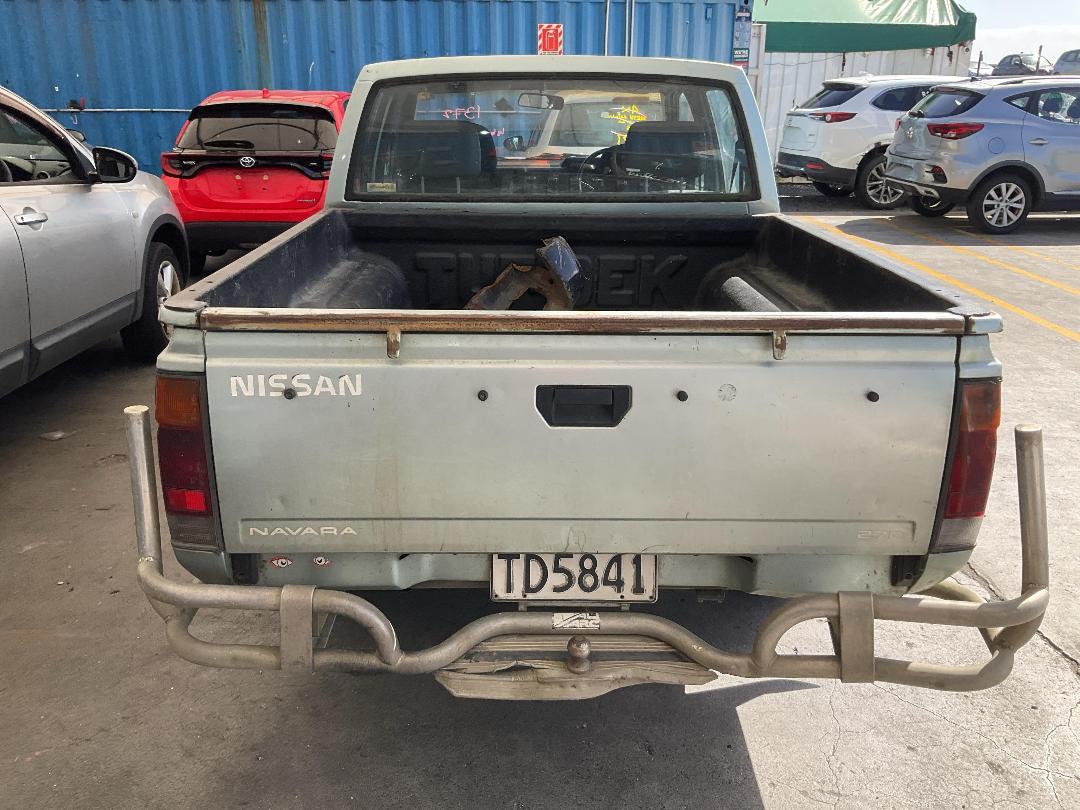 Photo '21' of Nissan Navara D/C W/S DSL Photo '21' of Nissan Navara D/C W/S DSL