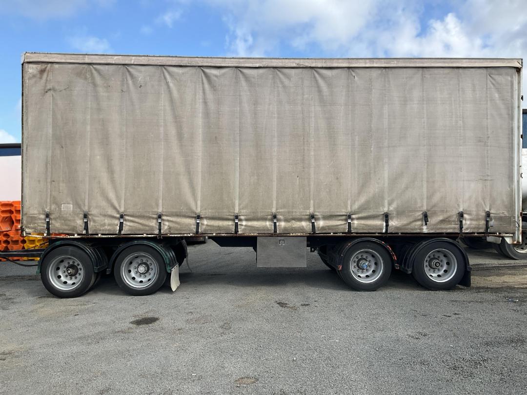 Photo '3' of ROADMASTER FS-4A-8.8 Curtainsider Full
