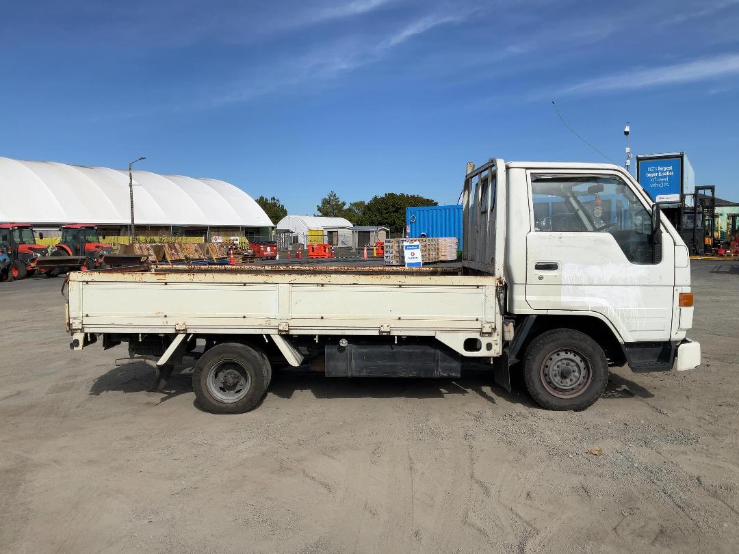 Photo '3' of Toyota Dyna Flat Deck