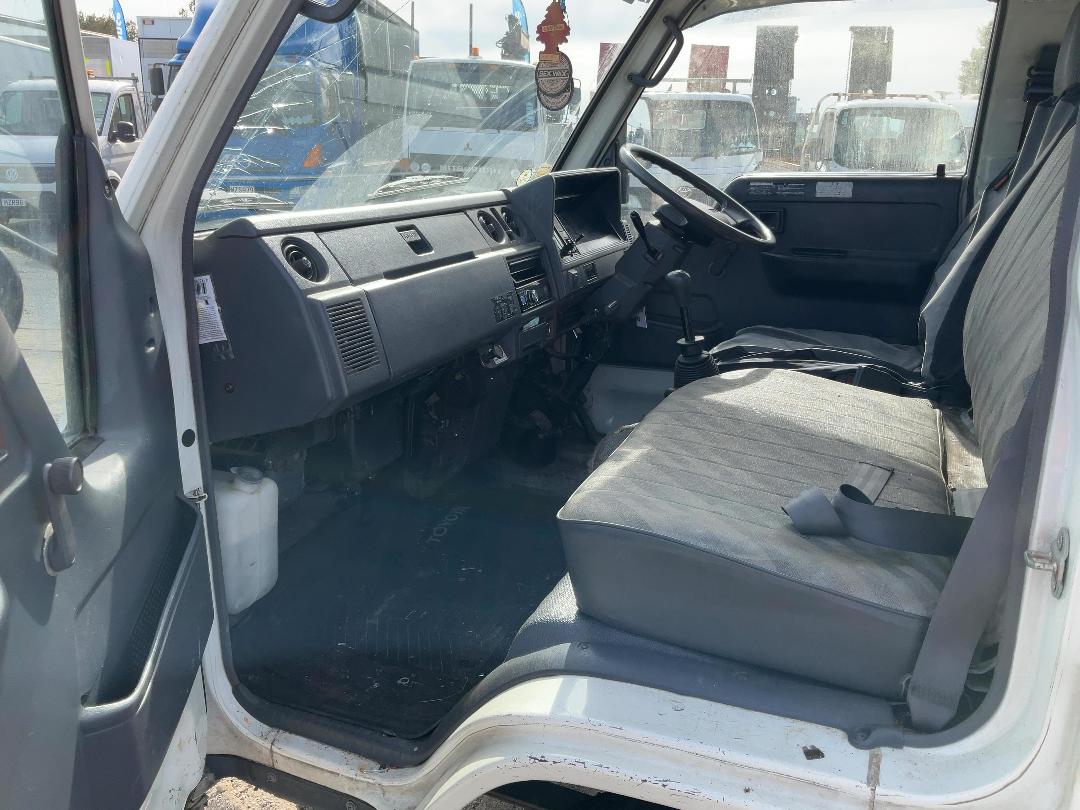 Photo '15' of Toyota Dyna Flat Deck