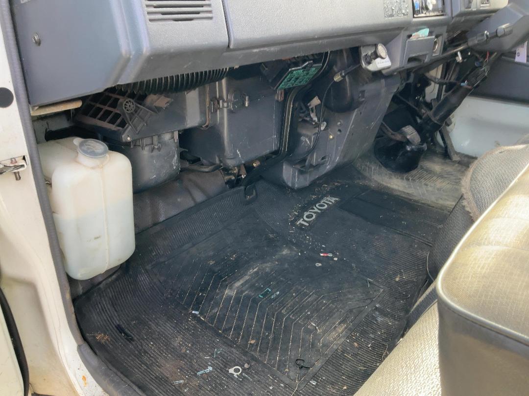 Photo '16' of Toyota Dyna Flat Deck