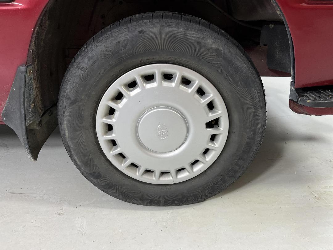 Photo '9' of Toyota Hiace 2.4ZR SR5