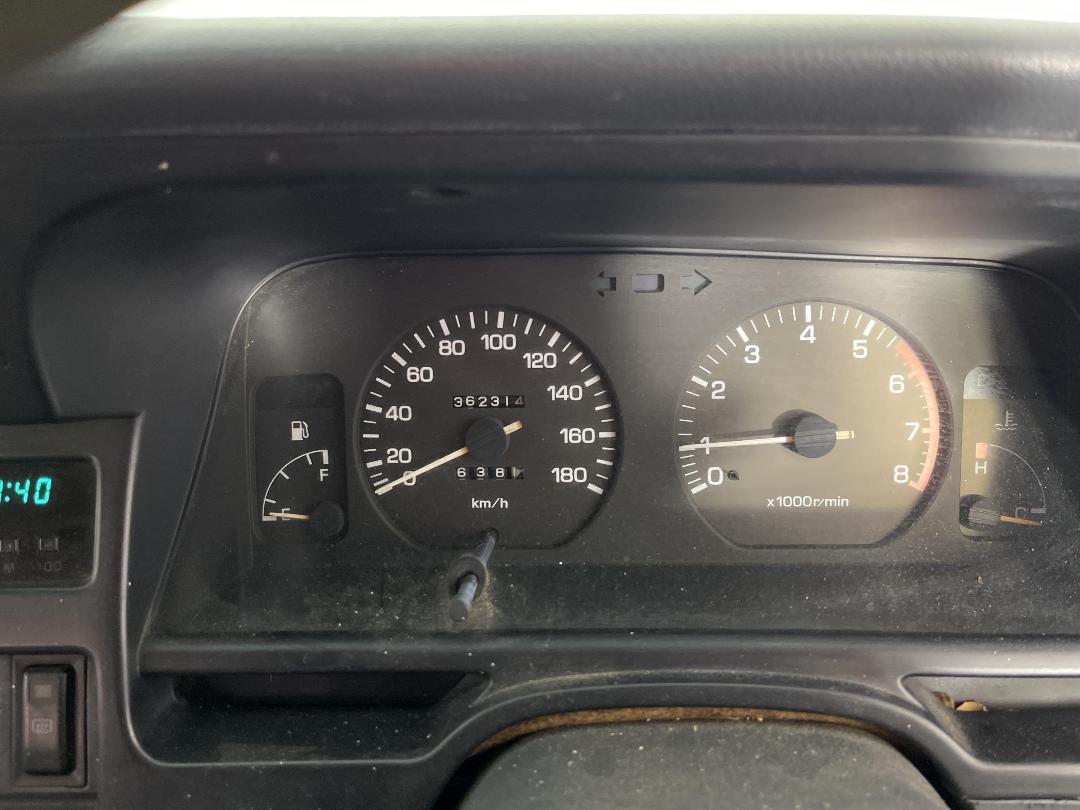 Photo '20' of Toyota Hiace 2.4ZR SR5