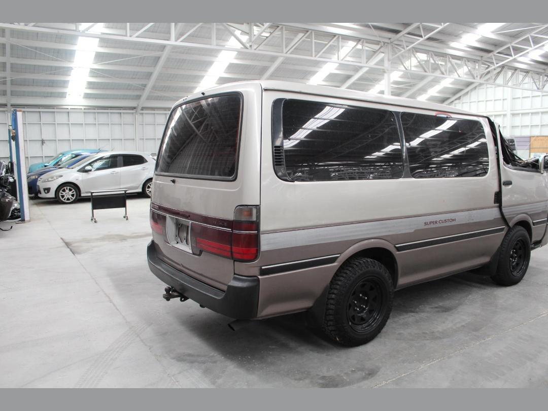 Photo '5' of Toyota Hiace Photo '5' of Toyota Hiace