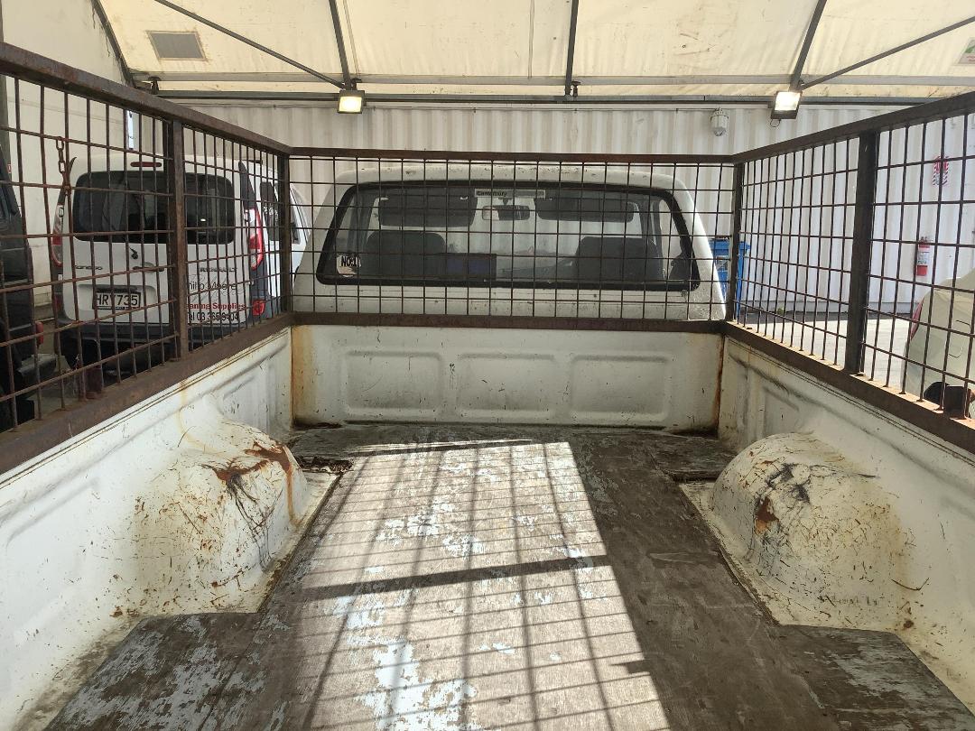 Photo '8' of Toyota Hilux 1.8 UTE Photo '8' of Toyota Hilux 1.8 UTE