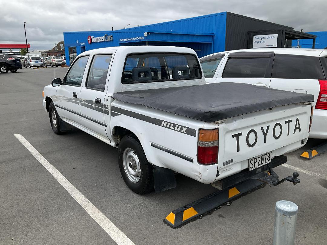 Photo '3' of Toyota Hilux 2.4 SR5 Photo '3' of Toyota Hilux 2.4 SR5