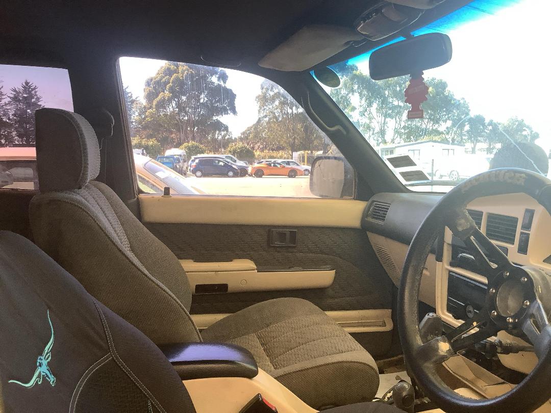 Photo '15' of Toyota Hilux Photo '15' of Toyota Hilux